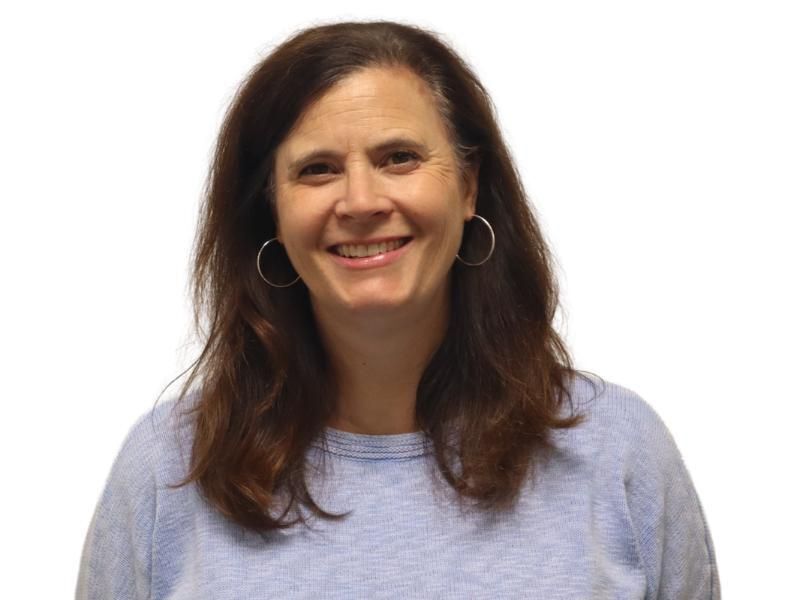 Amy KNAPE, PRESIDENT