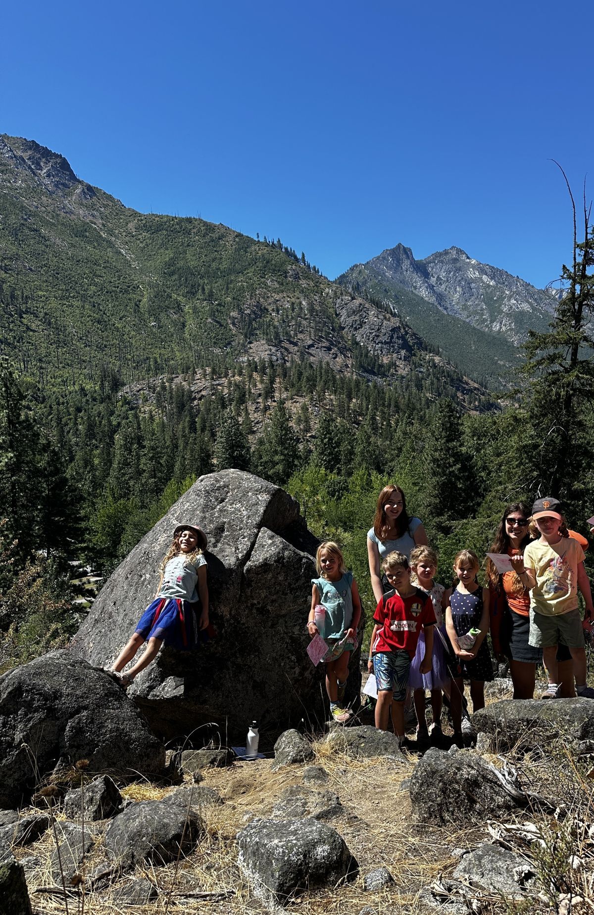 Kids with educator in the mountains surrounding Leavenworth.