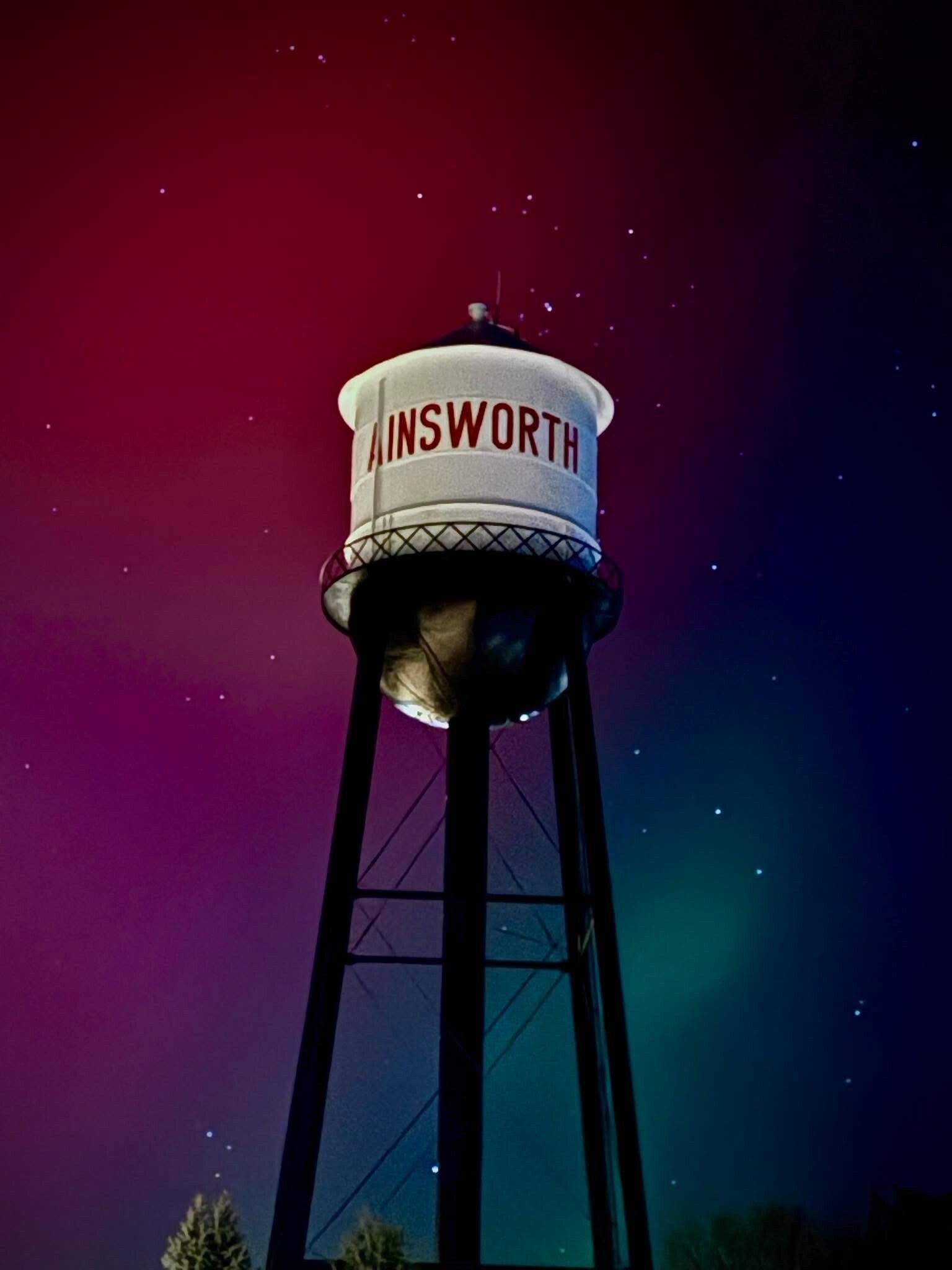 Beautiful northern lights photo taken at Ainsworth, NE, by Darian Jones. Thanks to Lisa Schroedl, Ainsworth Clerk, for sending it to LARM!