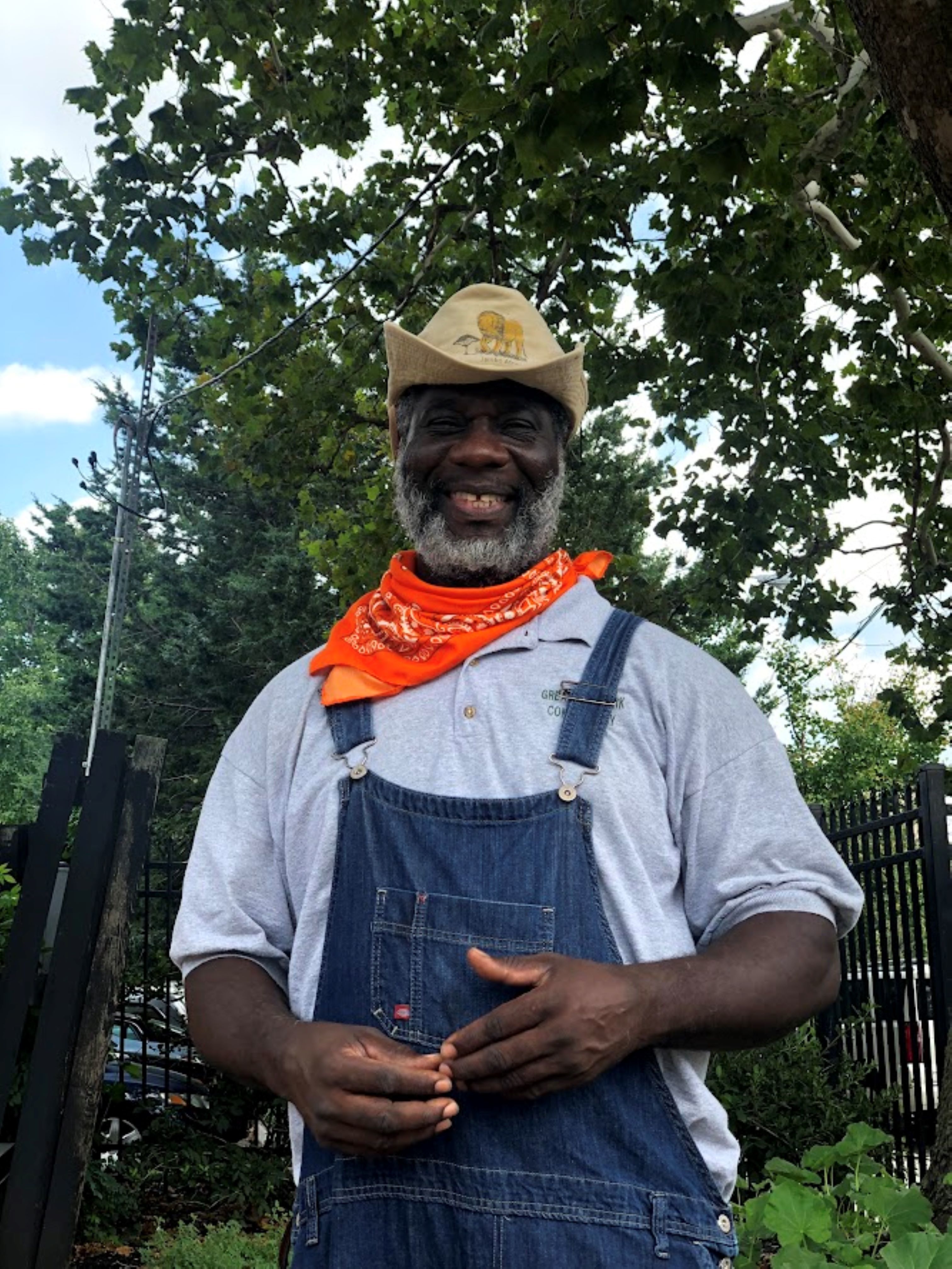 Hawthorne Ave Farm Manager