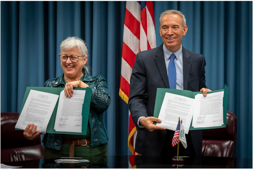 USDA and IFYE hold Ceremony to Sign Memorandum