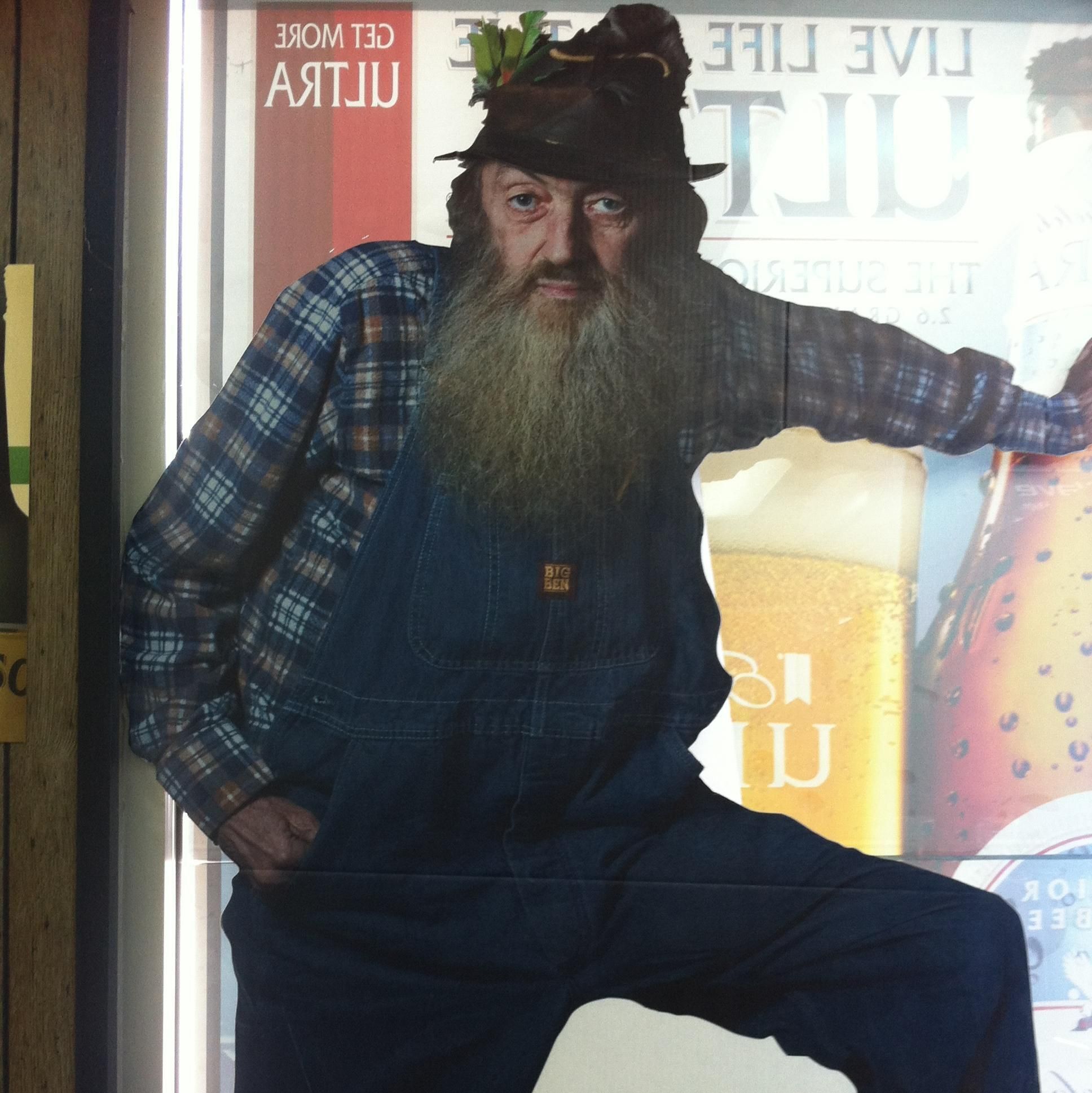 Hometown Liquor & Tobacco Outlet