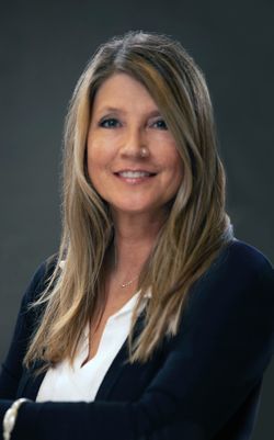 Tracy Everett