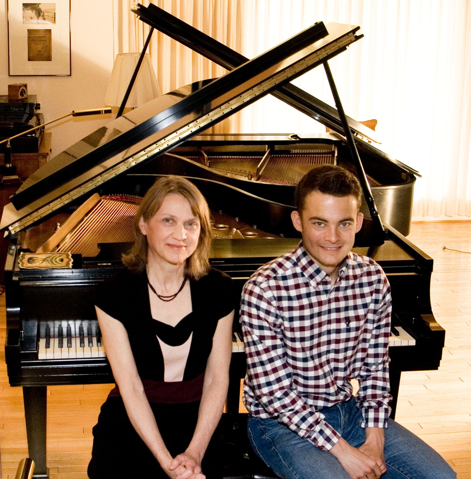 Twin Piano musicians Claudia Hoca and Matthew Prohaska