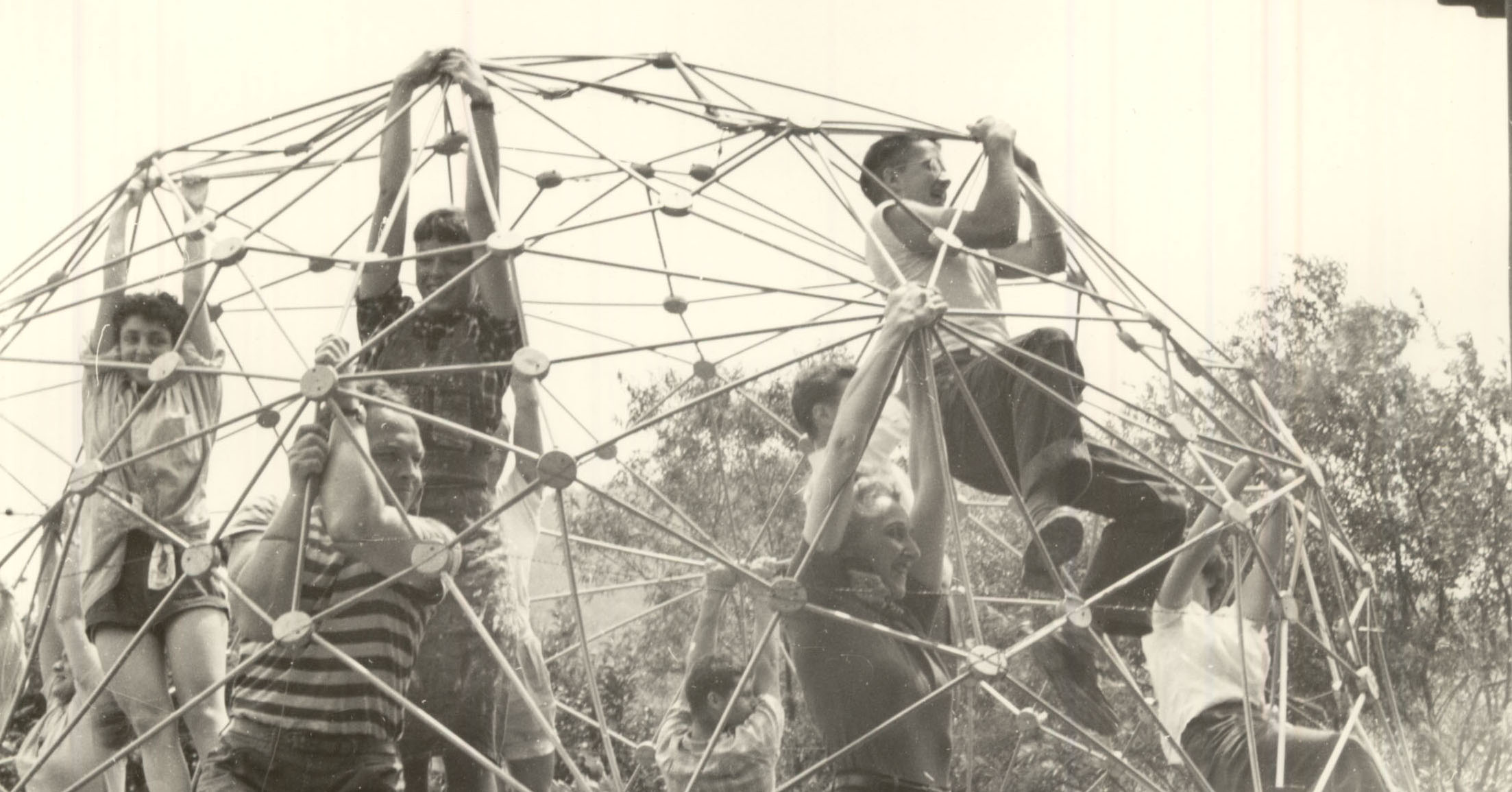 Arts at the Center: A History of Black Mountain College