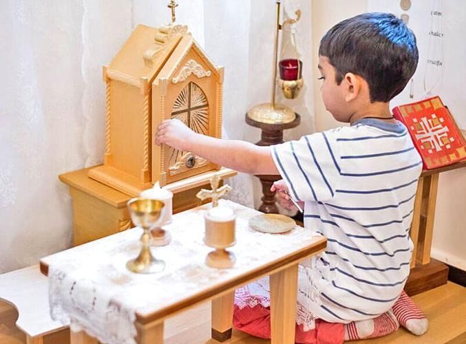 Hands-on program teaches catechesis from a young age