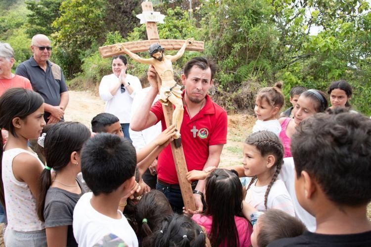 Crucifix finds new home in Honduras