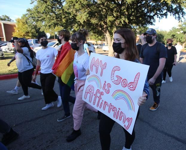 Baylor rolls out new LGBTQ support group, but unofficial group continues advocacy