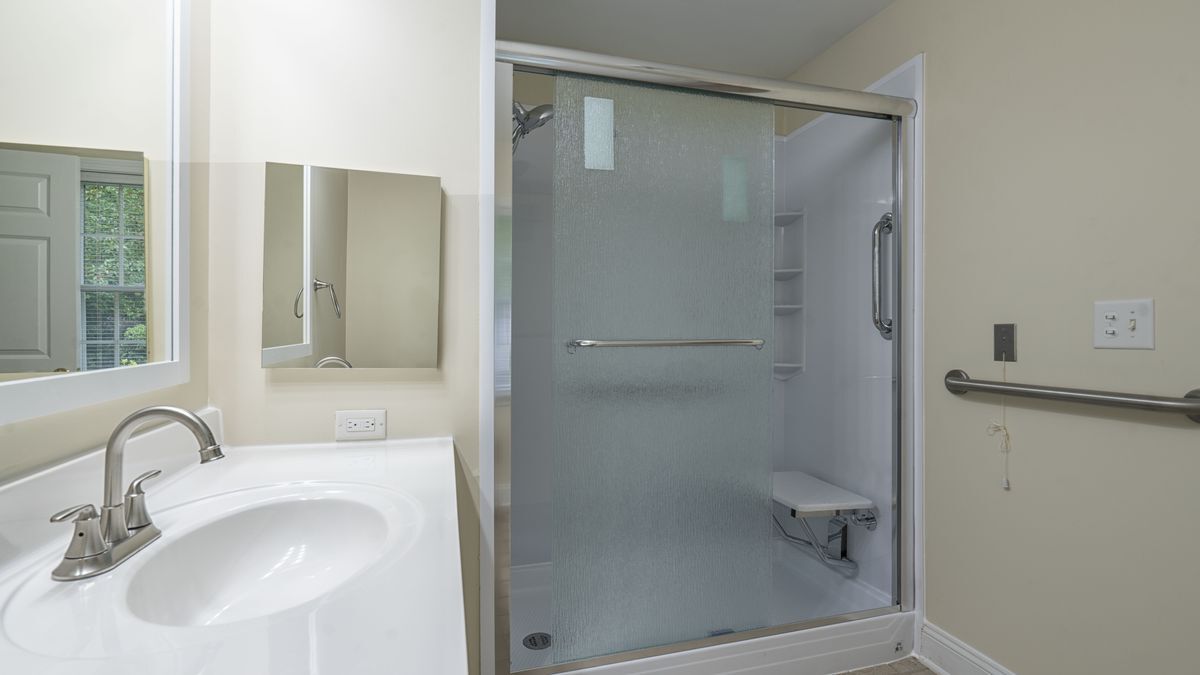 Cottage guest bath 