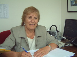 <dl><dd>Tammy Martin
