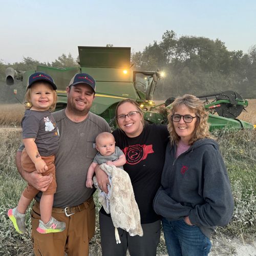 Richard, Heidi & Dakota Vandevord