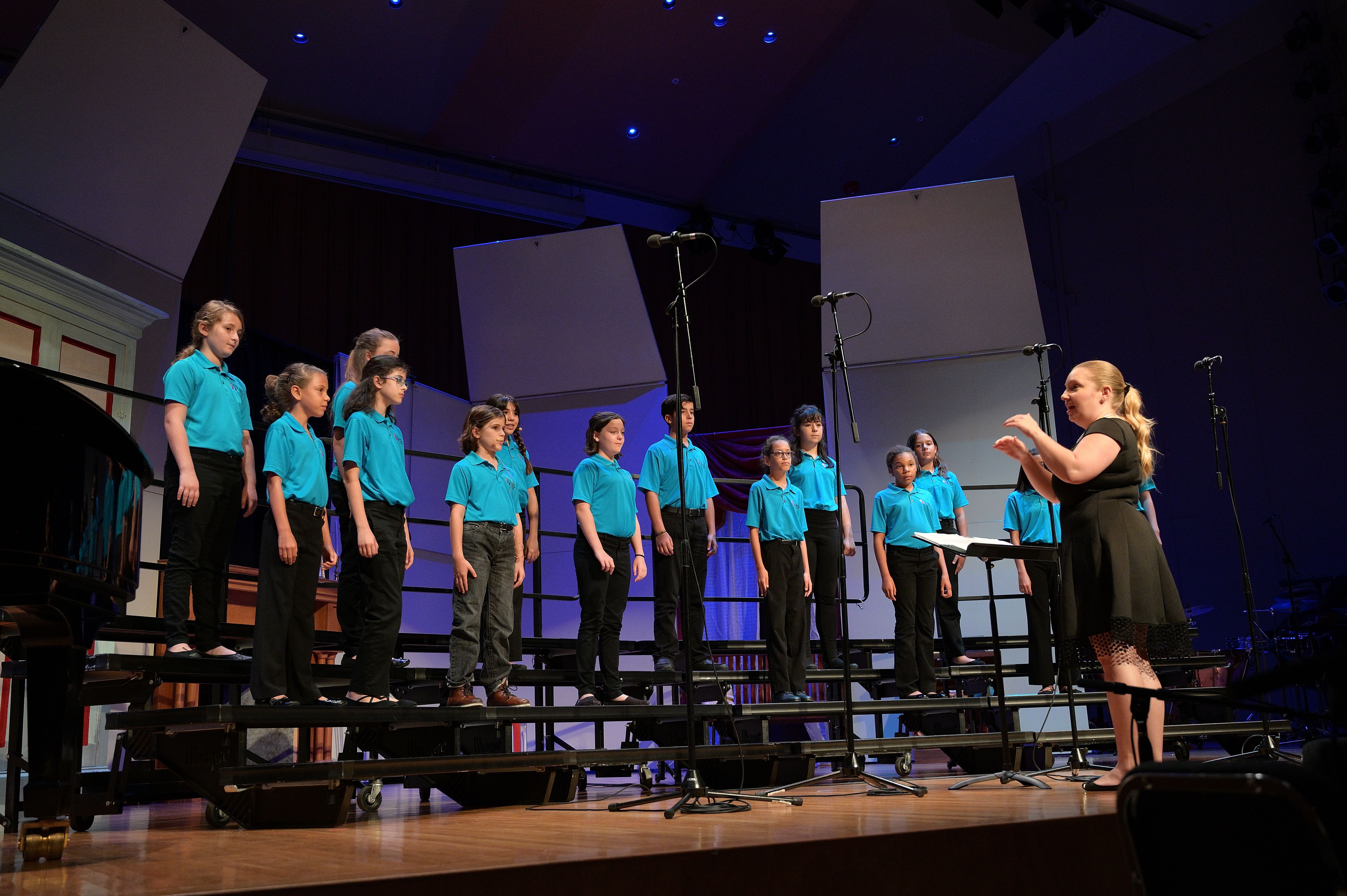 Intermediate Chorus, 18-19 Spring Concert - The Storm is Passing Over