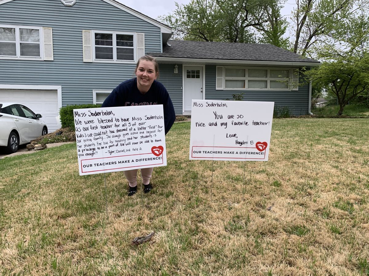 Honor a teacher sign