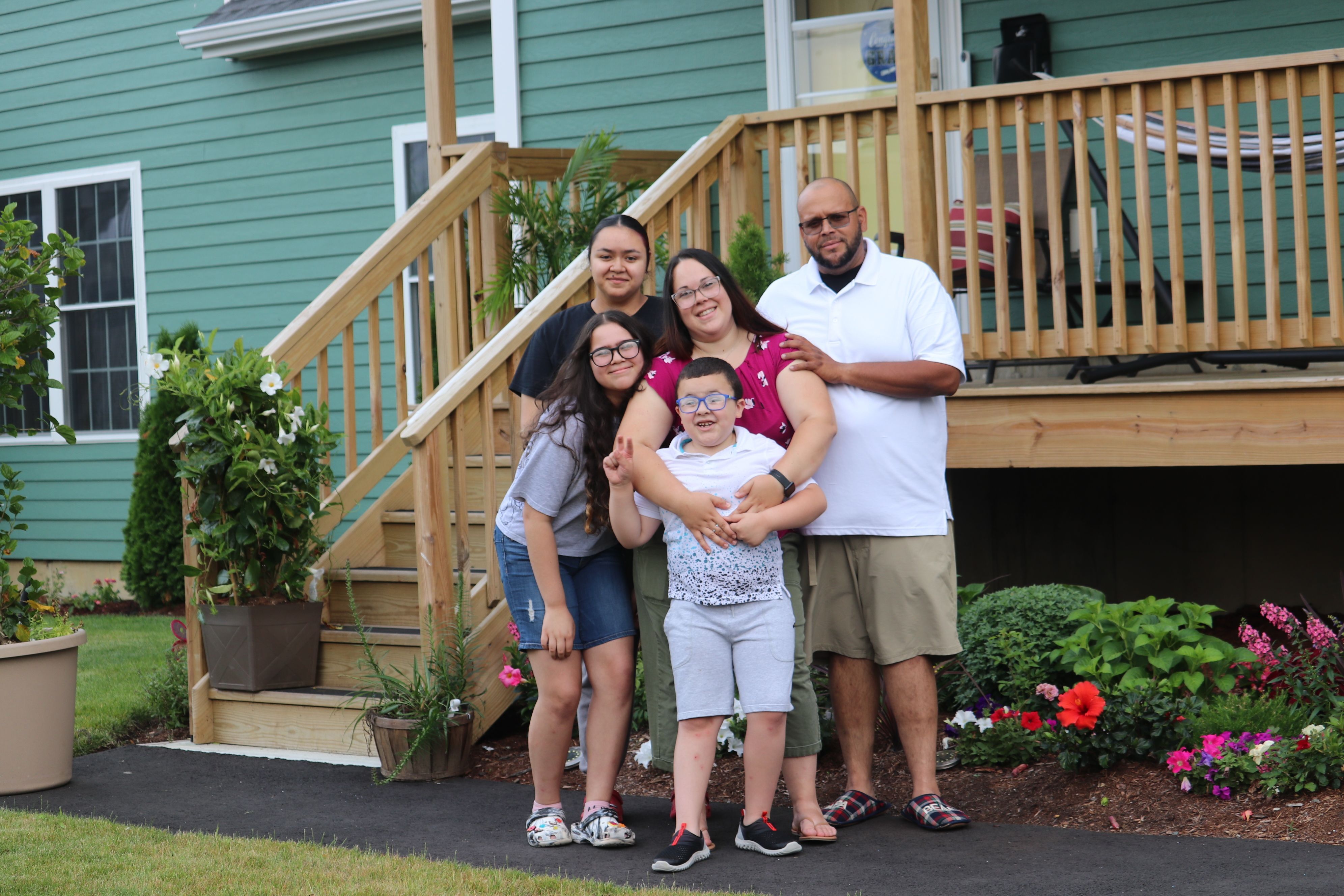 Homeownership Pride in Full Bloom: Winners Announced for Habitat CFC’s Front Yard Beautification Contest