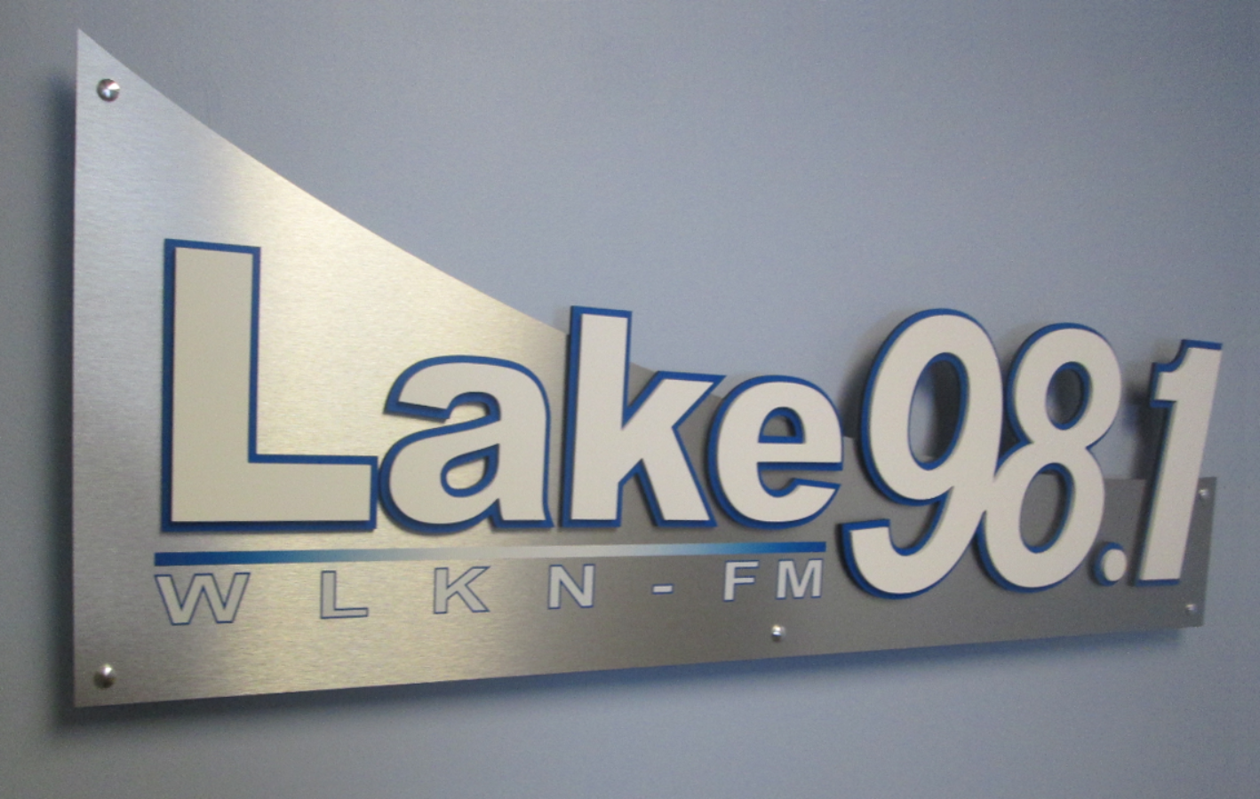 Lake 98.1 FM
