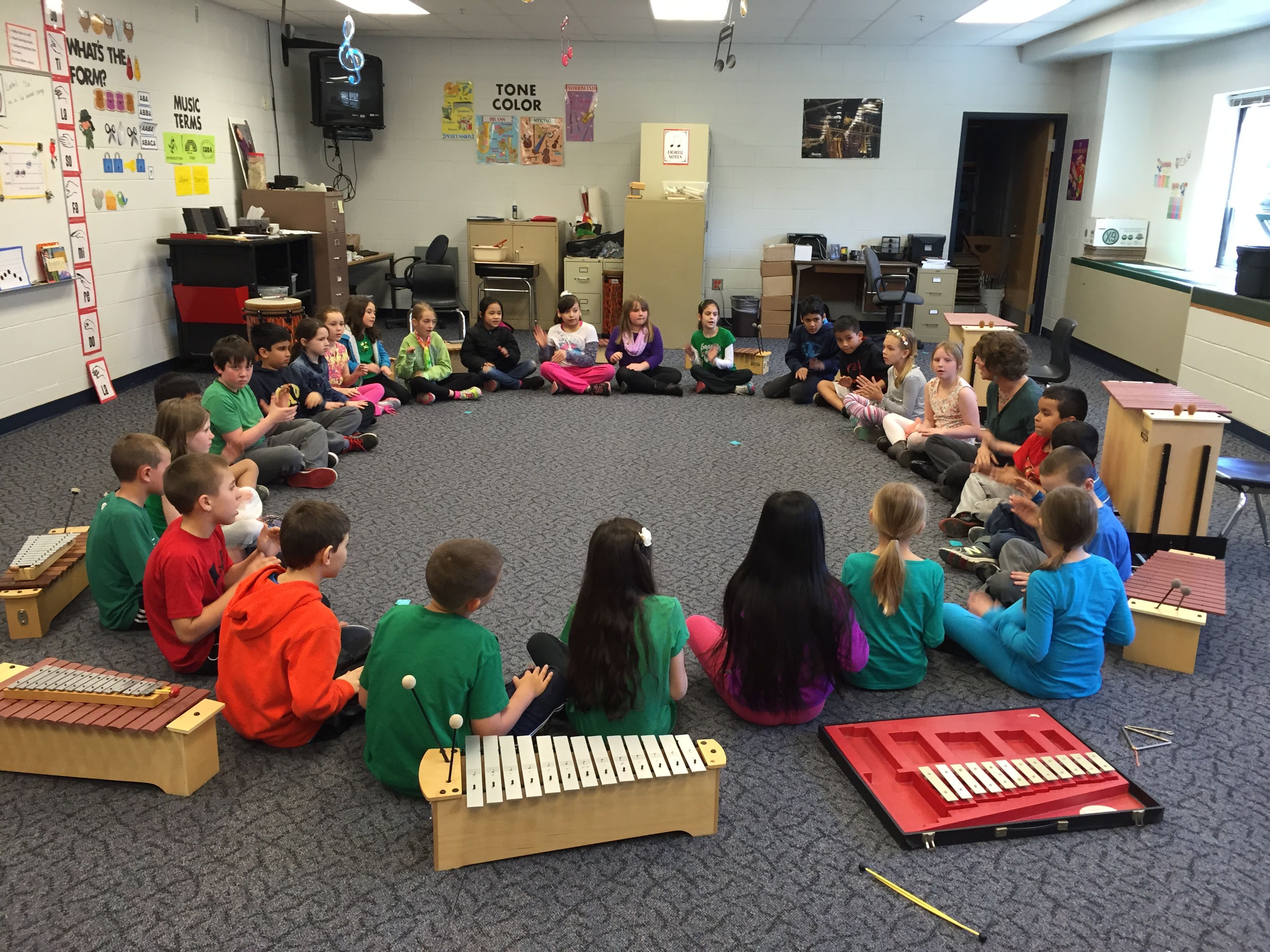 Photo of a group of children in a music class