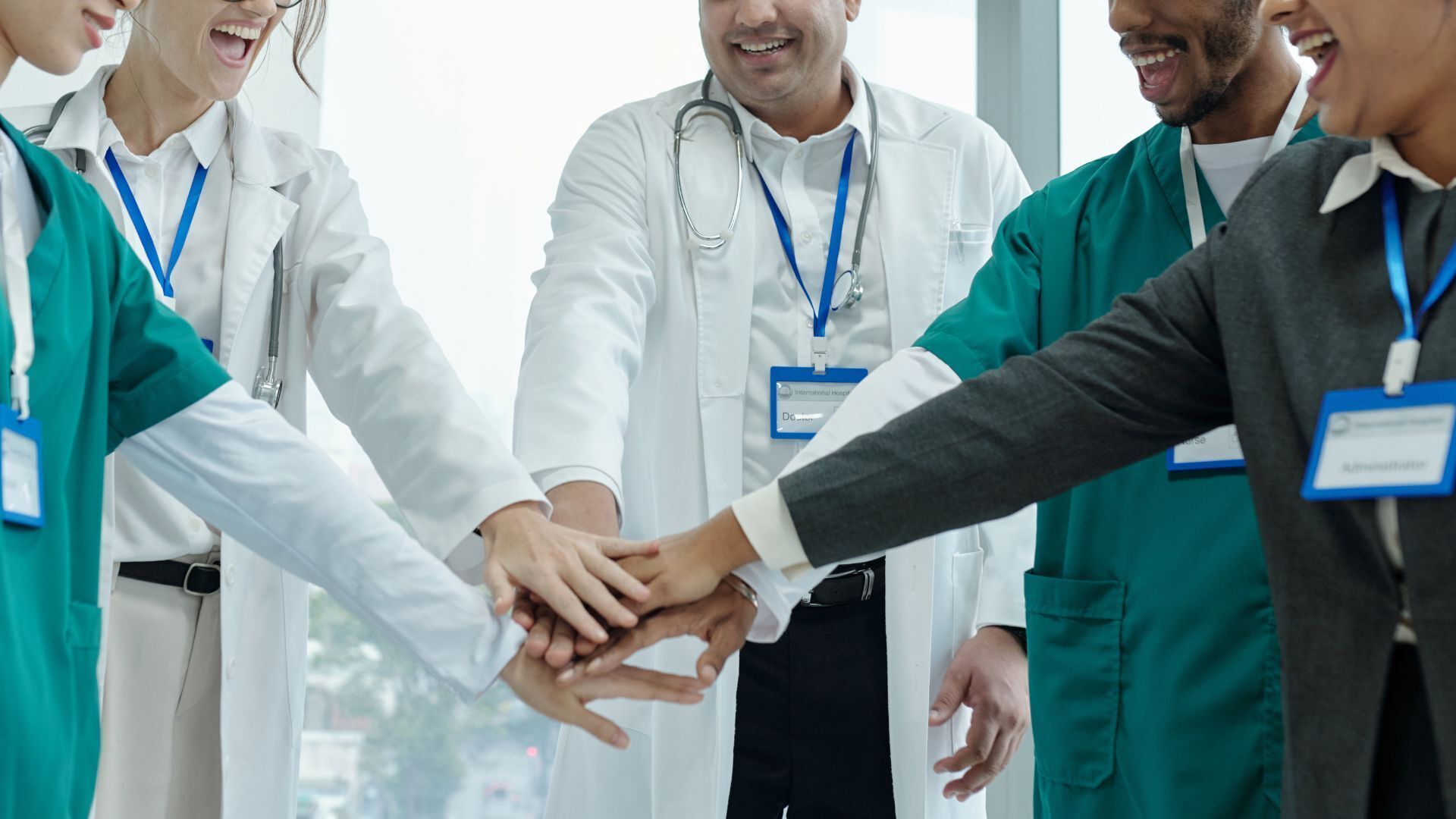 doctors working together