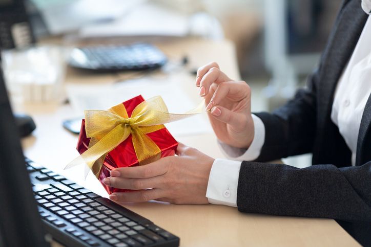 Personalizing Corporate Christmas Gifts A Touch of Thoughtfulness