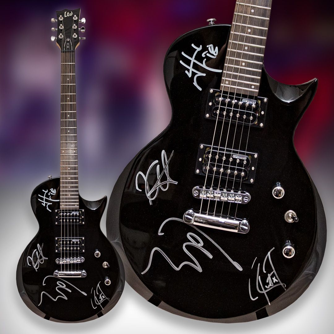 Giants Metallica Auction: Metallica Autographed Giants Black