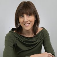 Author Linda Pentz Gunter