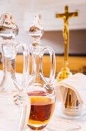 Cruets with water and wine