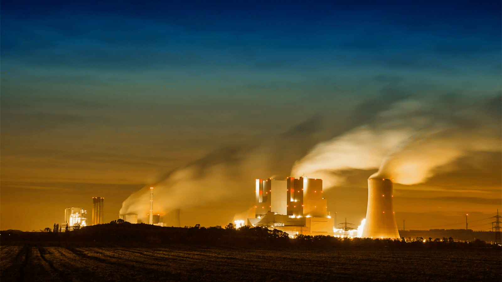 Power plant releasing smoke and emissions