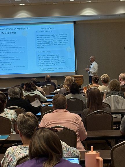LARM Loss Control Specialist John Hobbs talks about "Who's Minding the Money?" at the LNM Municipal Accounting and Finance Conference