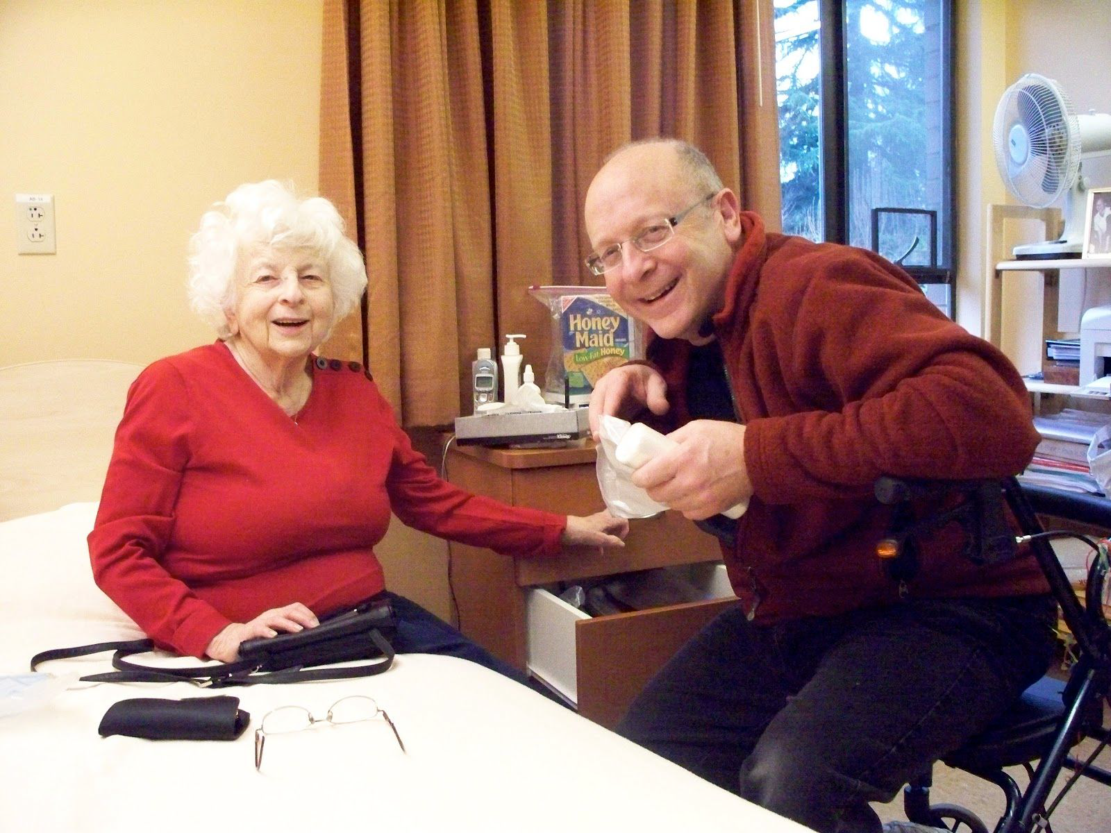 Debbie's Mother Gladys Simon with her brother Bob Simon at Kline Galland in 2019