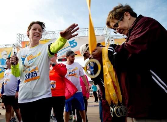 Volunteer at Berkshire Hathaway Invest in Yourself 5K!