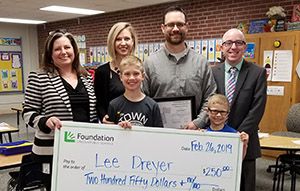 Lee Dreyer named Union Bank and Trust educator award winner