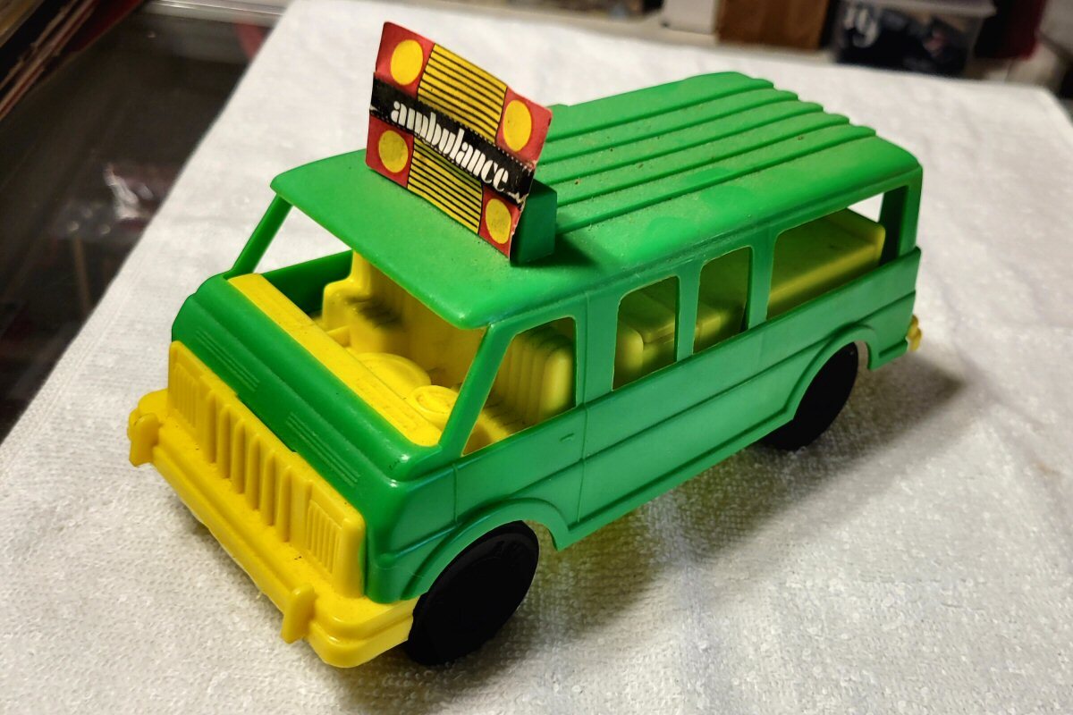 Amloid Plastic Rescue Van