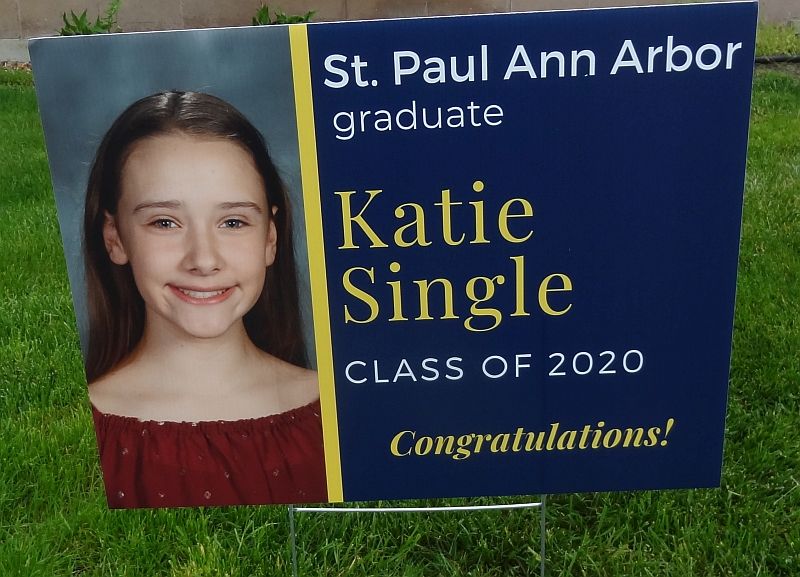 8th Grade Graduate Yard Sign