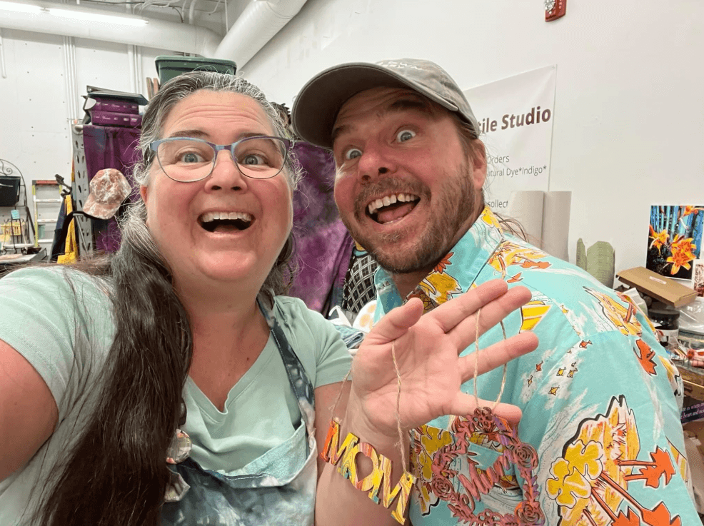 Marbling Ornaments Drop In Class on December 5th from 6:00 to 9:00 (Taught by Stephanie, In Classroom, $4.99)