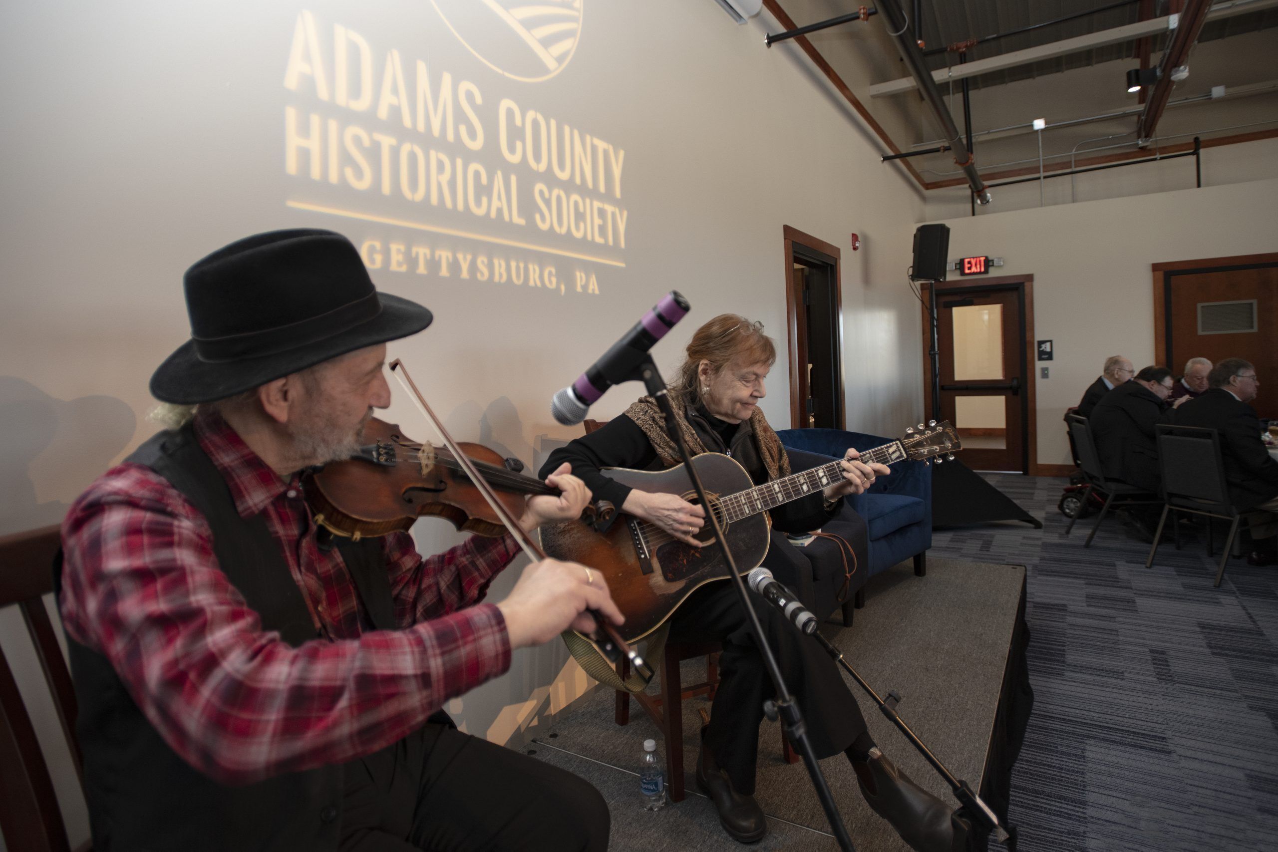 Jay Ungar and Molly Mason performing at the Adams County Historical Society, 2023