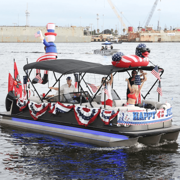 Friends of the Riverwalk Boat Parade