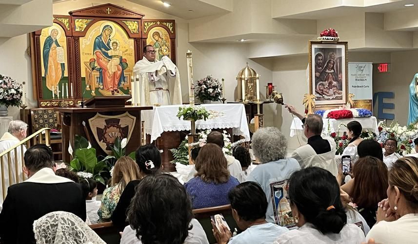 Bishop Manuel leads Benediction of the Blessed Sacrament at the International Marian Festival