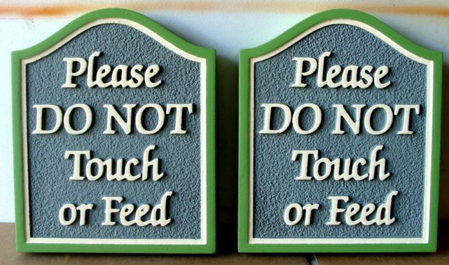 GA16578 - Sandblasted, Sandstone Look HDU Sign or Plaque "Please Do Not Touch or Feed"
