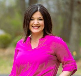 Meet Lauren Hays!