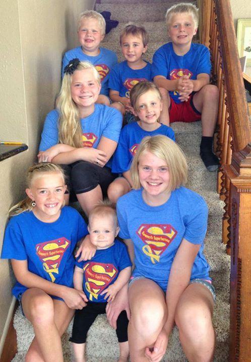 The Greene cousins get together to show their support for childhood cancer!!