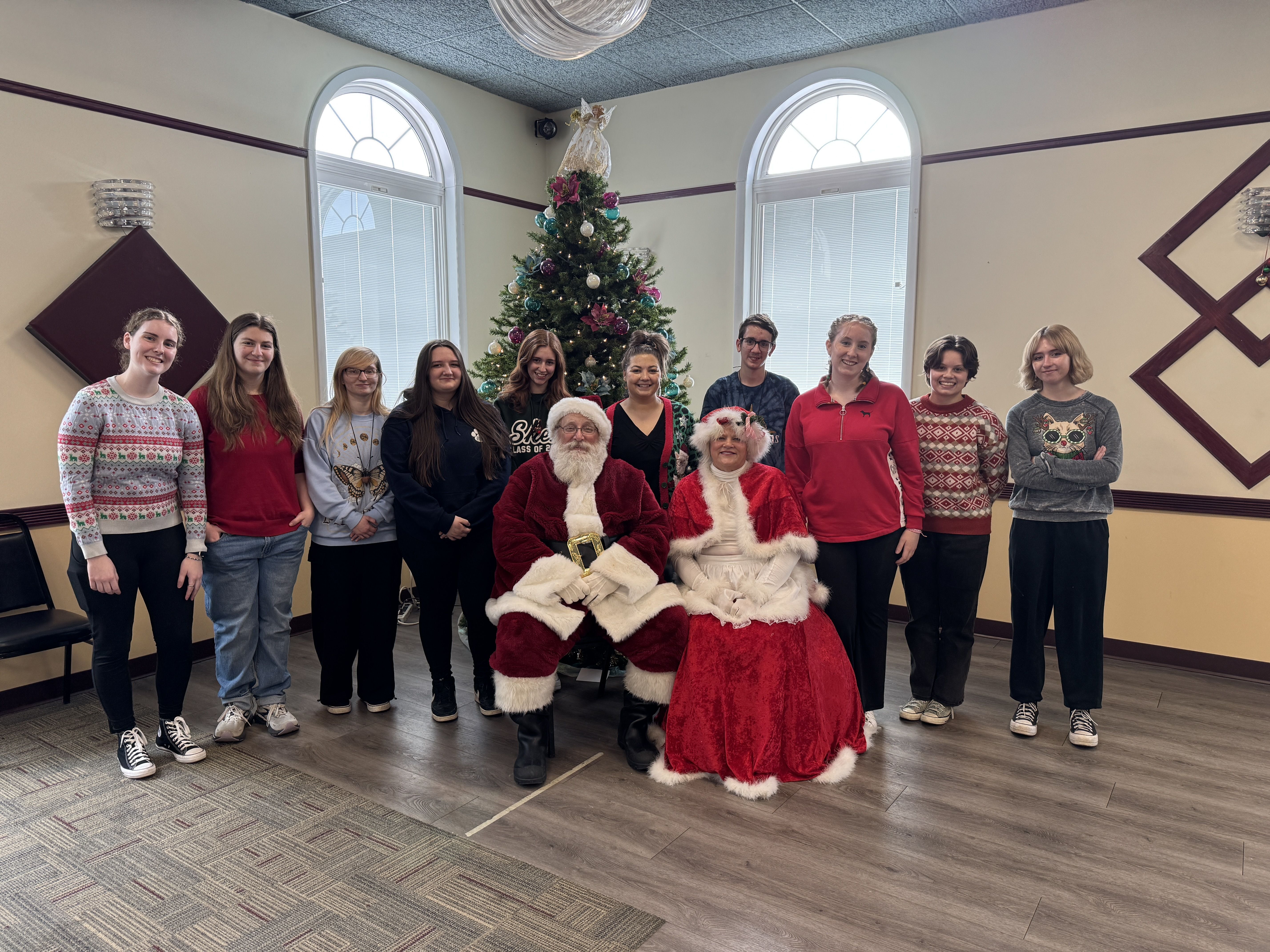 CAPteens Serve: Breakfast with Santa!