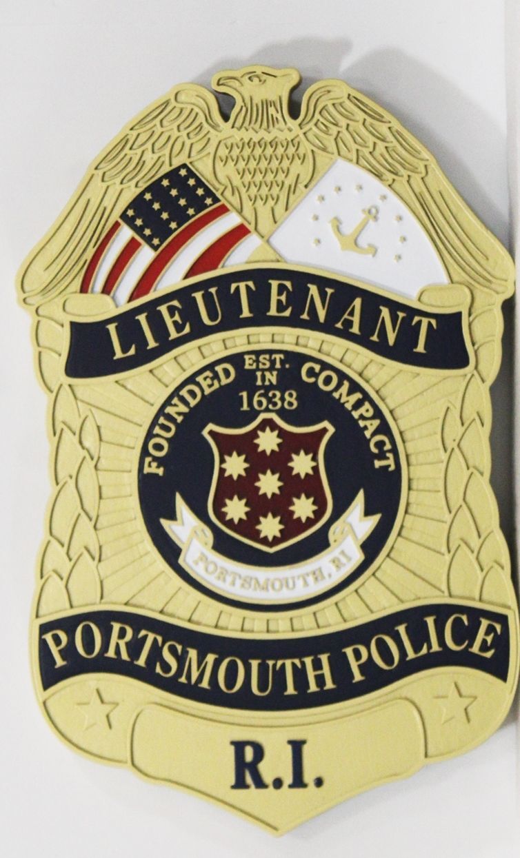 PP-1506 - Carved 2.5-D Multi-Level Wall  Plaque of  the Badge of a Lieutenant of the Portsmouth Police, Rhode Island