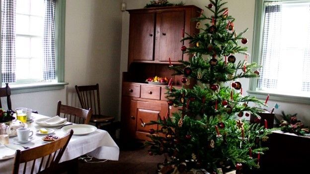 Weekends Nov 29 - Dec 21, 2025