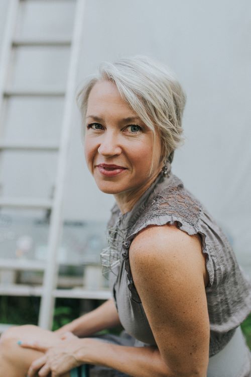 Charlotte Pence, Mobile