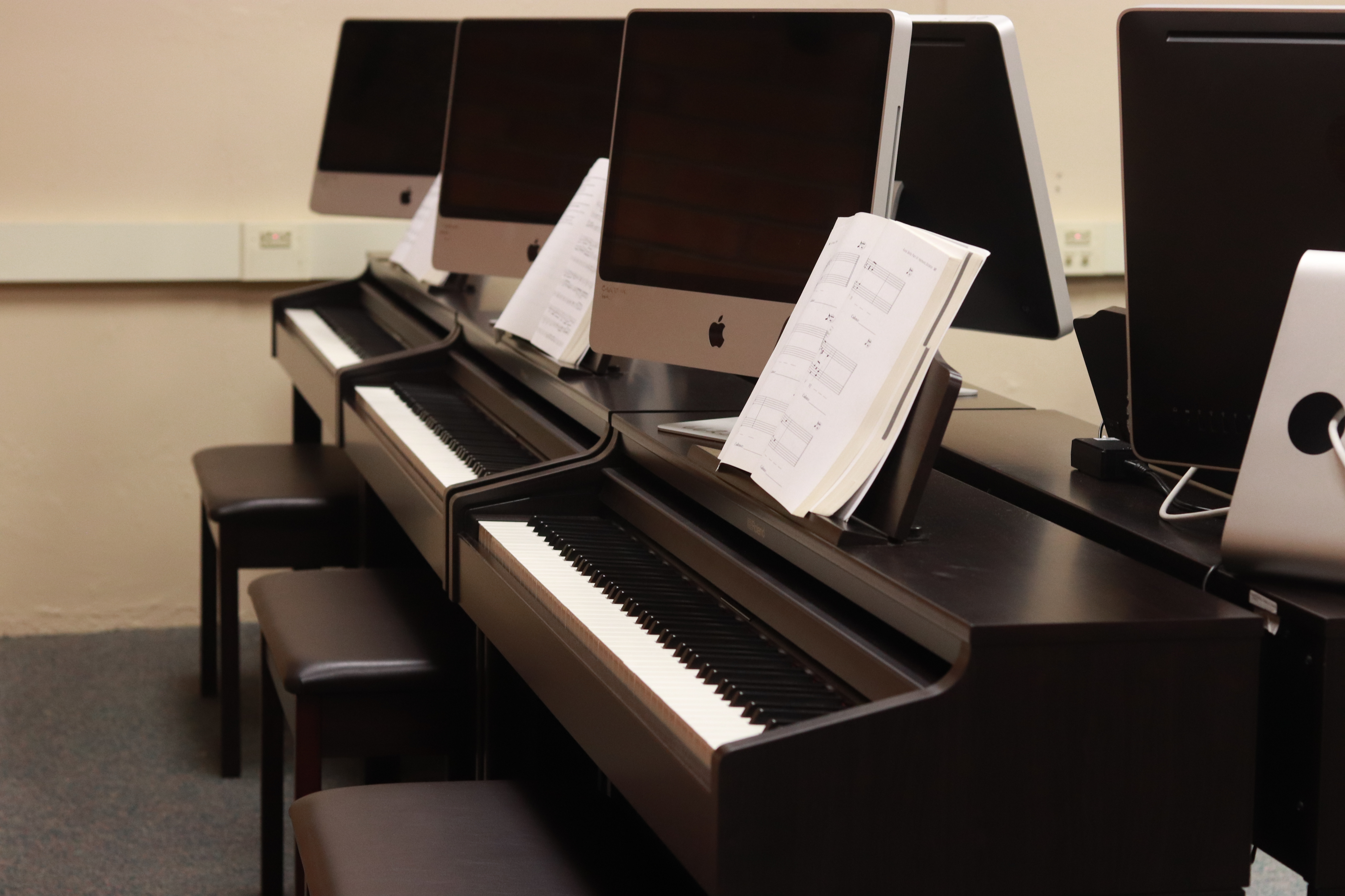 WASDEF Awards $10,381 to Support New Piano Lab at WAHS