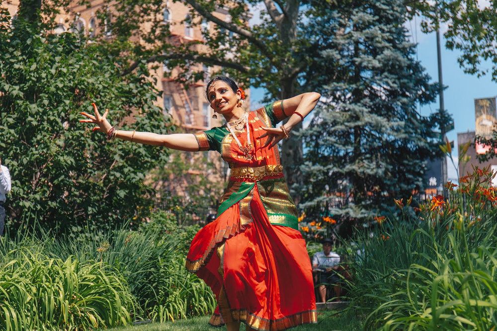 Bharatanatyam: The Classic Indian Dance: A Demonstration