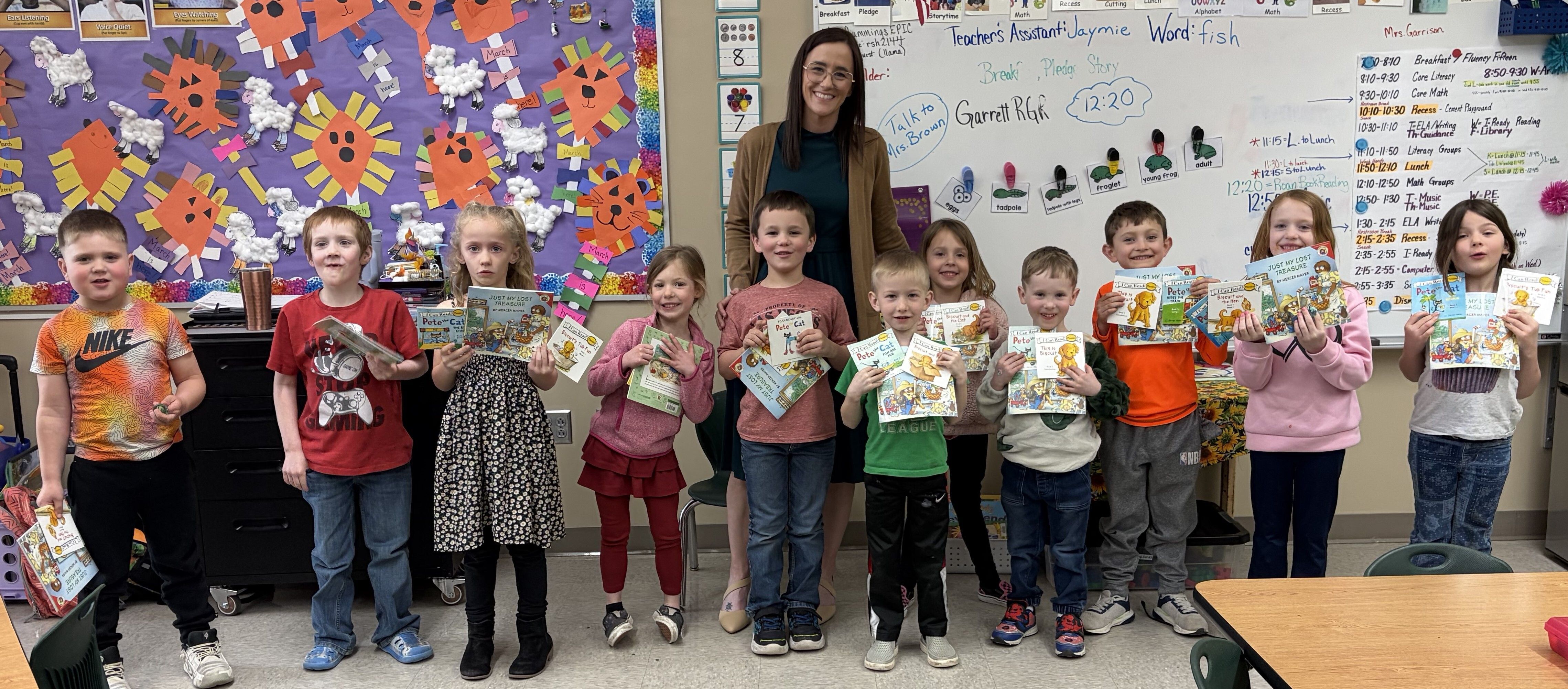 Meggen Had Fun Reading & Giving Books to East Union Kindergarteners!