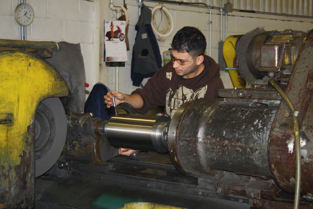 Precision Knife Sharpening & Knife Grinding