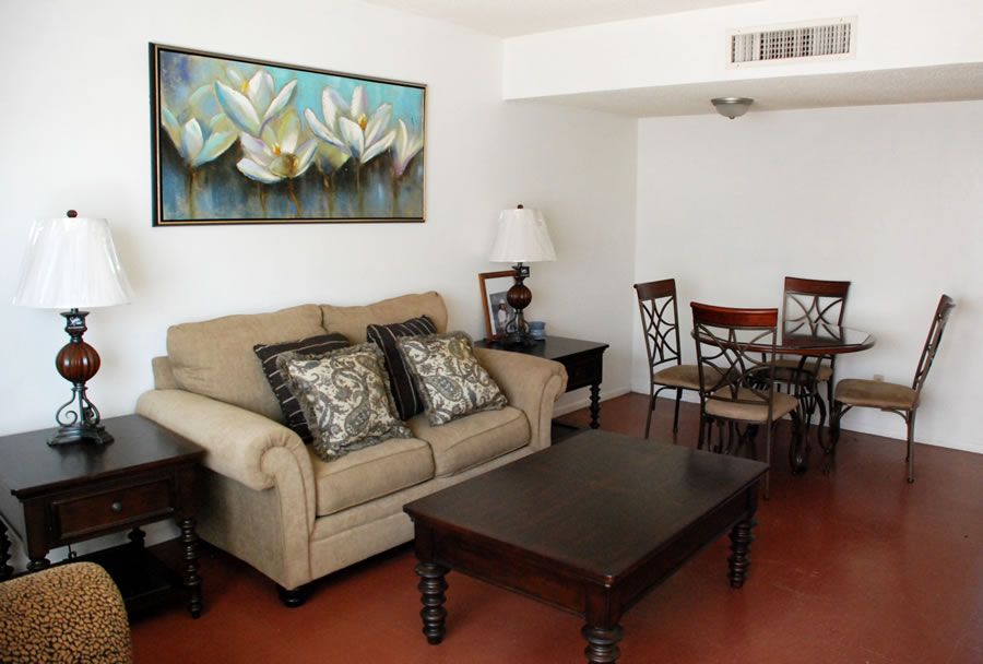 Las Casitas Apartments