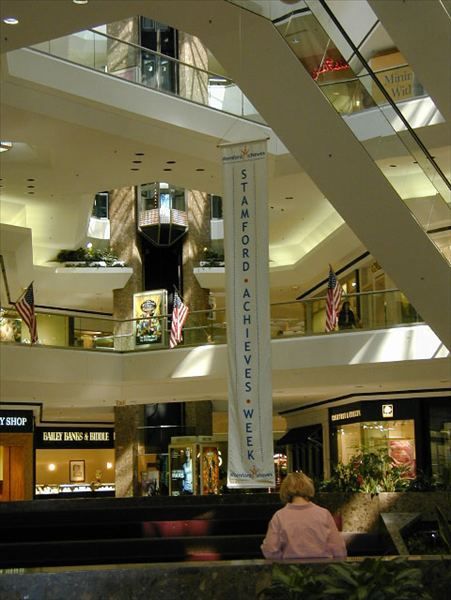 Mall banner 