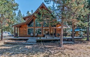 3 Nights at Village Properties at Sunriver (Live Auction)